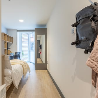 Premium En Suite - Image 1